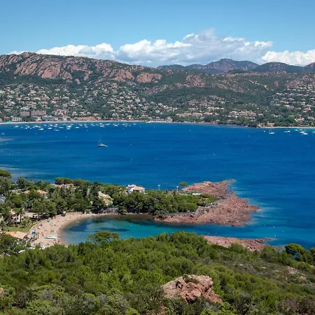 Climatise 2/3 Pers Proche Et Commerces, Balcon, Wi-fi, Parking Dispo - Fr-1-466a-7 *